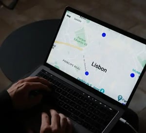 Mostra a vantagem da ampla rede de oficinas parceiras da ok! auto